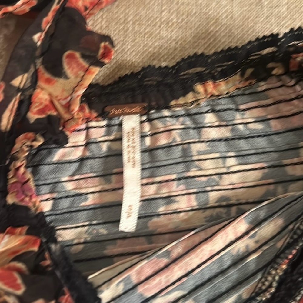 Free People - Picture 3 of 3